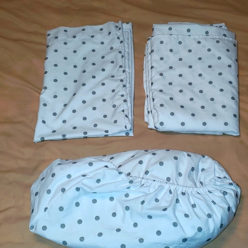 Twin sheet set